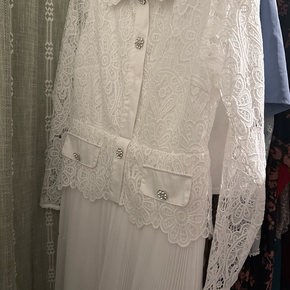 BURRYCO Dresses & Skirts - BURRYCO White Lace Maxi Dress